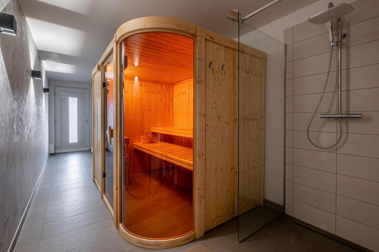 Apartmany Zabukem Mlynicky Dvur エクステリア 写真